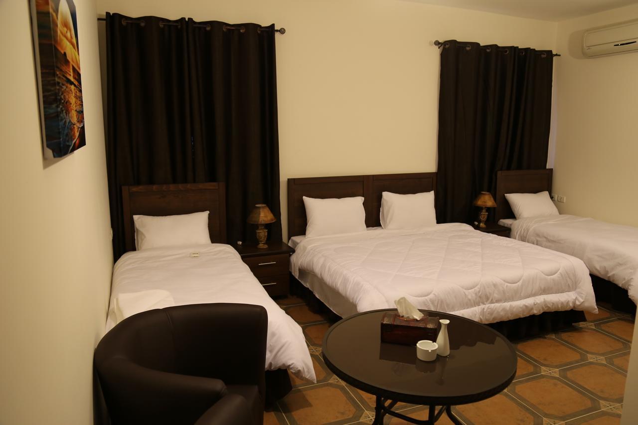 Orient Hotel Nablus Exterior foto
