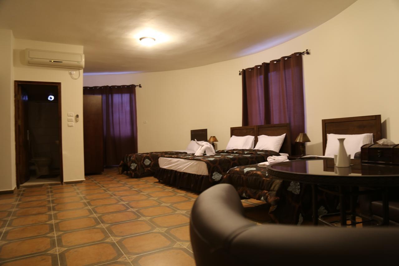 Orient Hotel Nablus Exterior foto