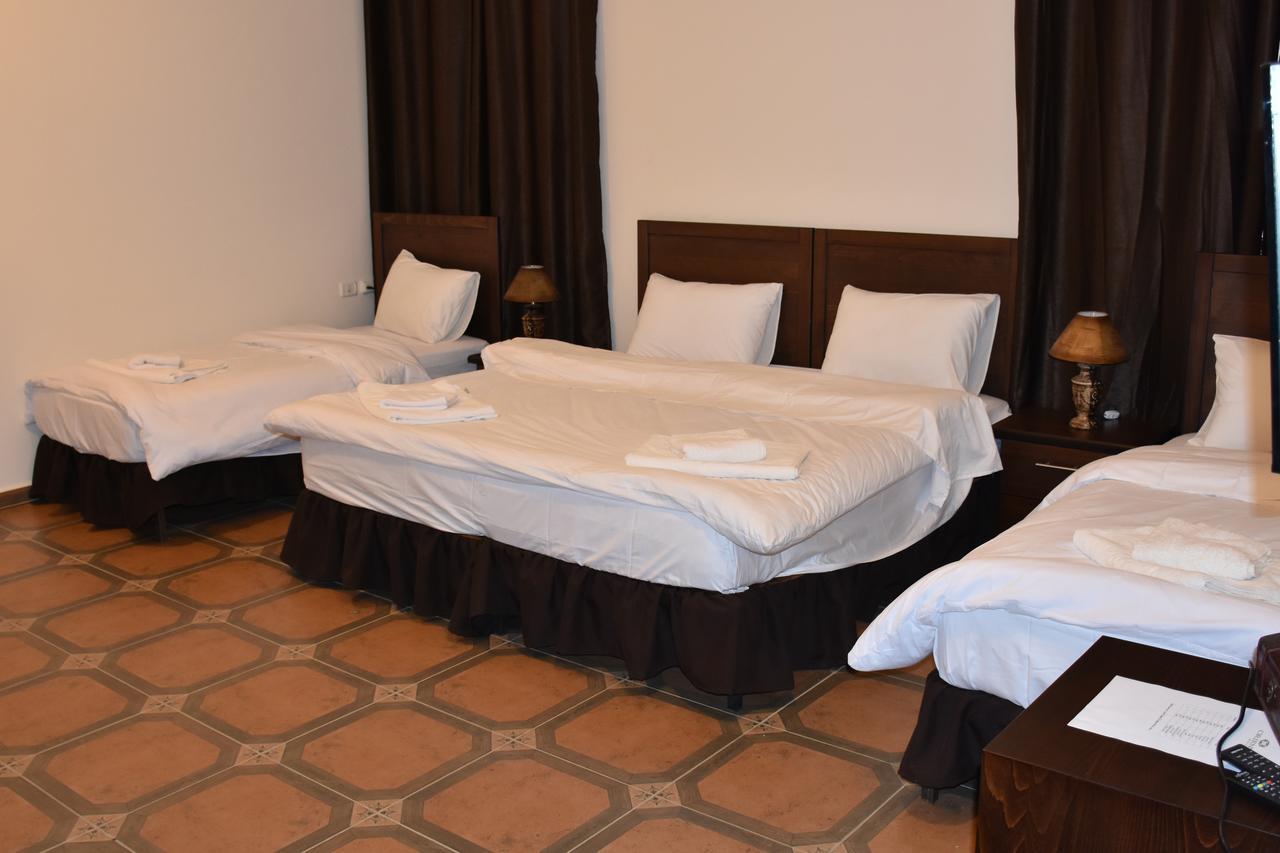 Orient Hotel Nablus Exterior foto